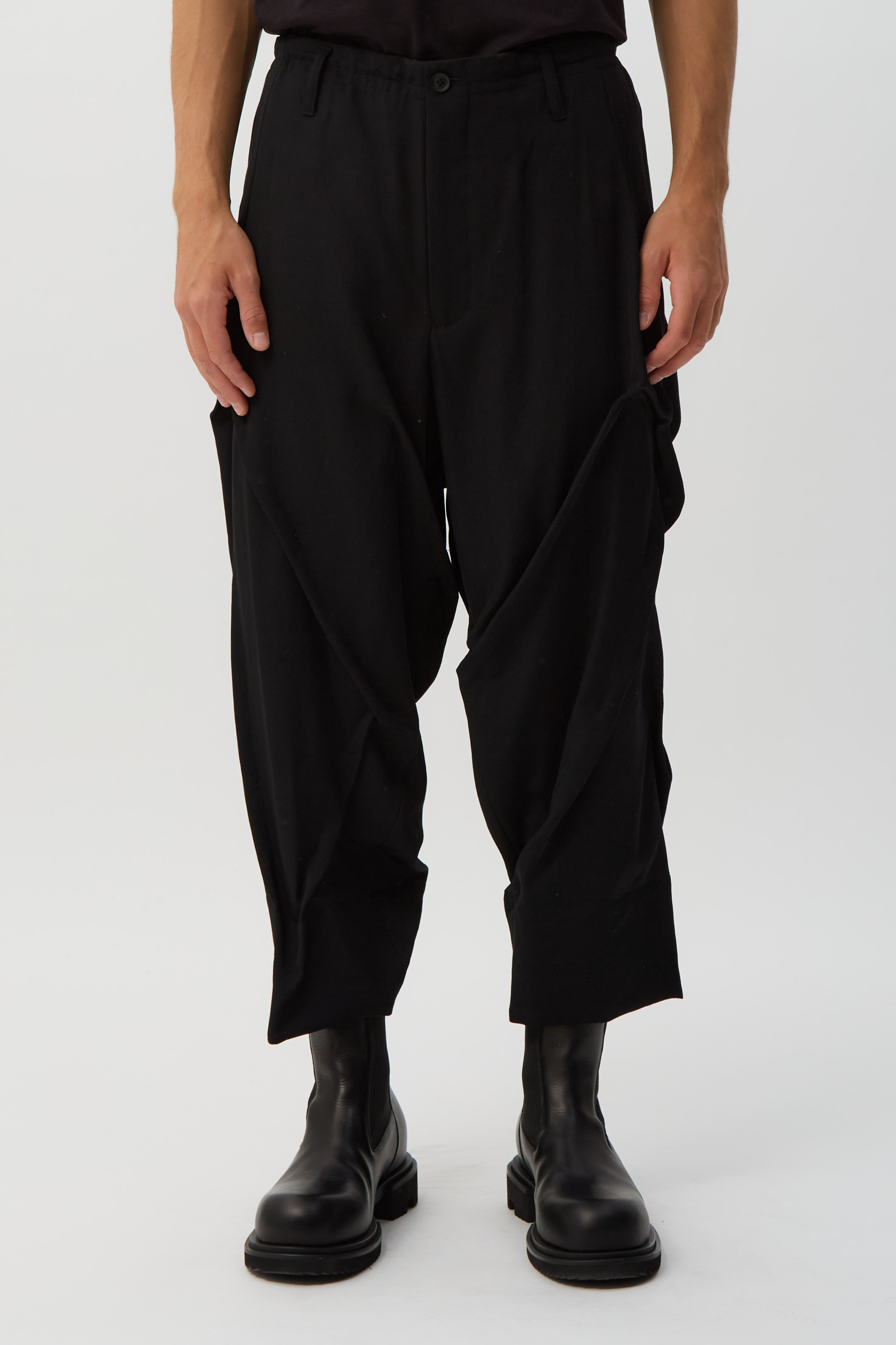Black Random Tuck Pants