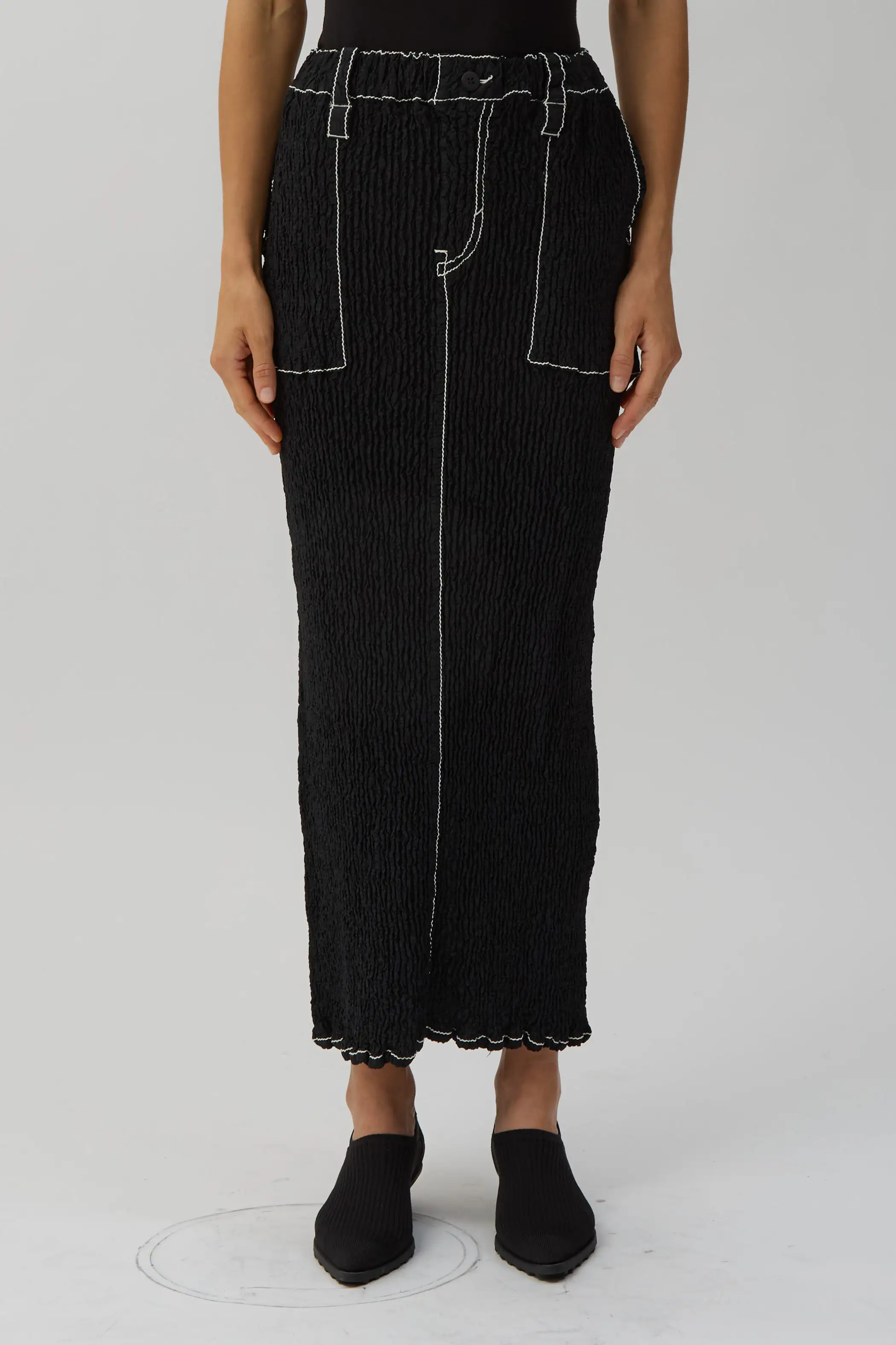 Black Wavelet Ensemble Skirt