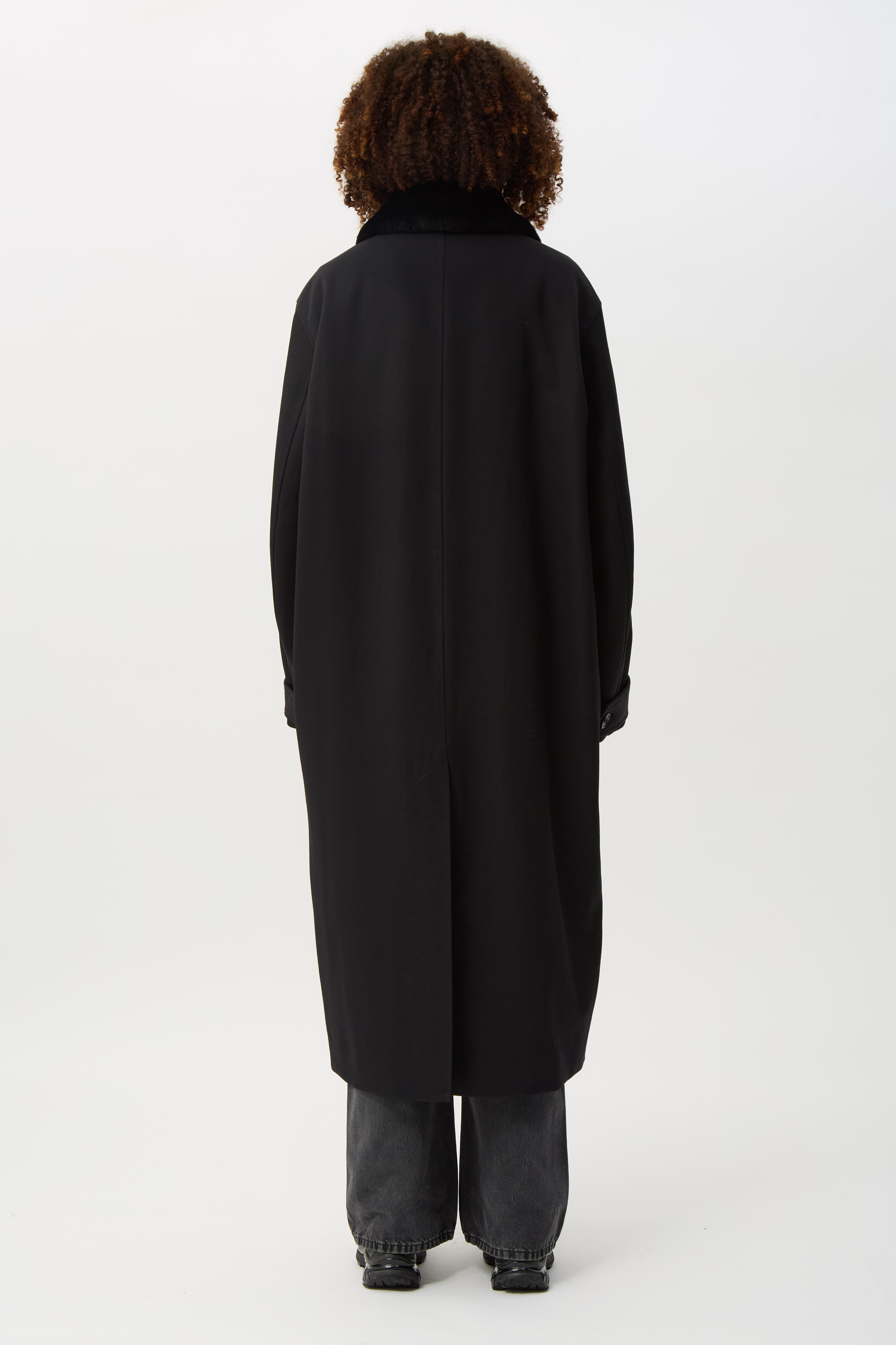 Coarse Black Tundra Coat
