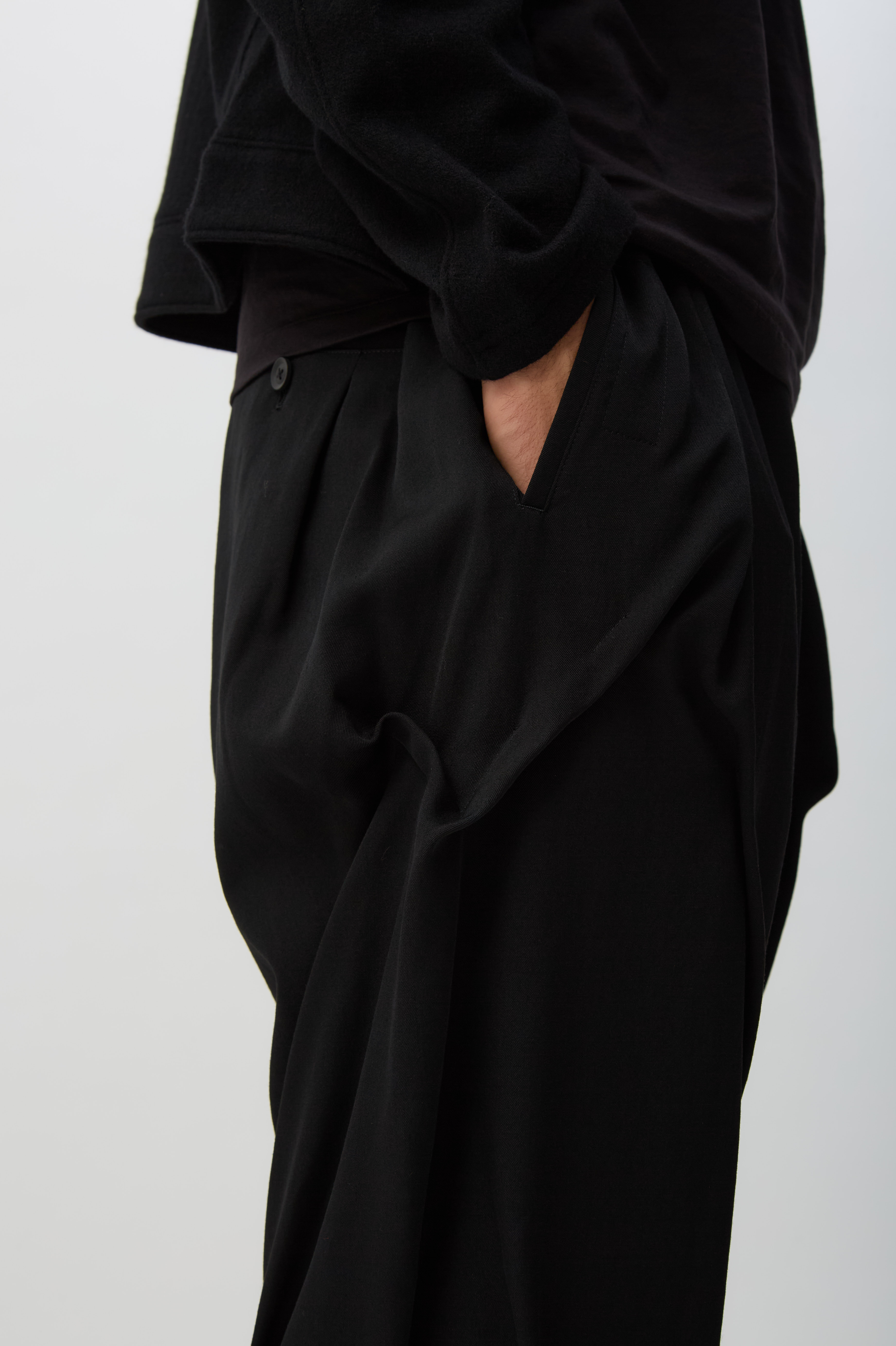 Black Random Tuck Pants