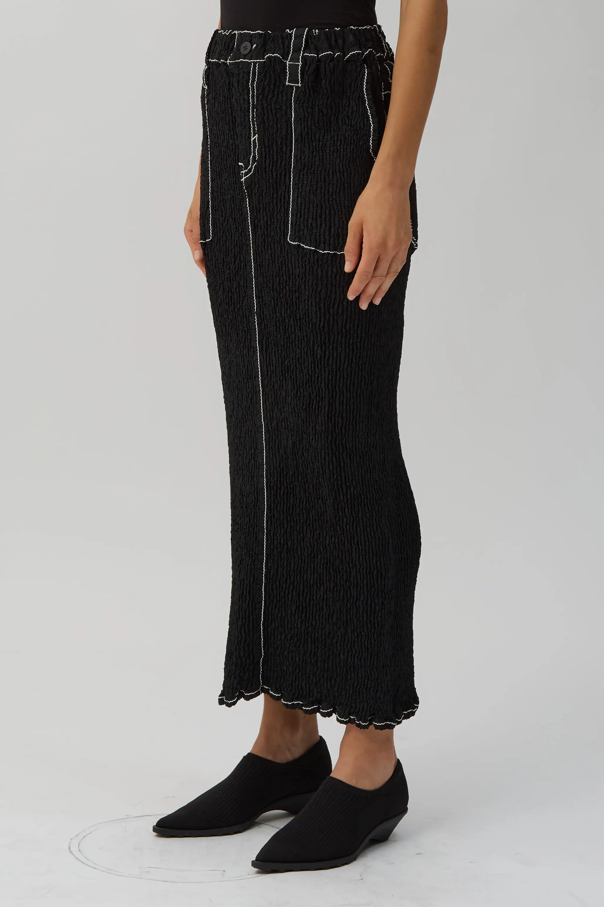 Black Wavelet Ensemble Skirt